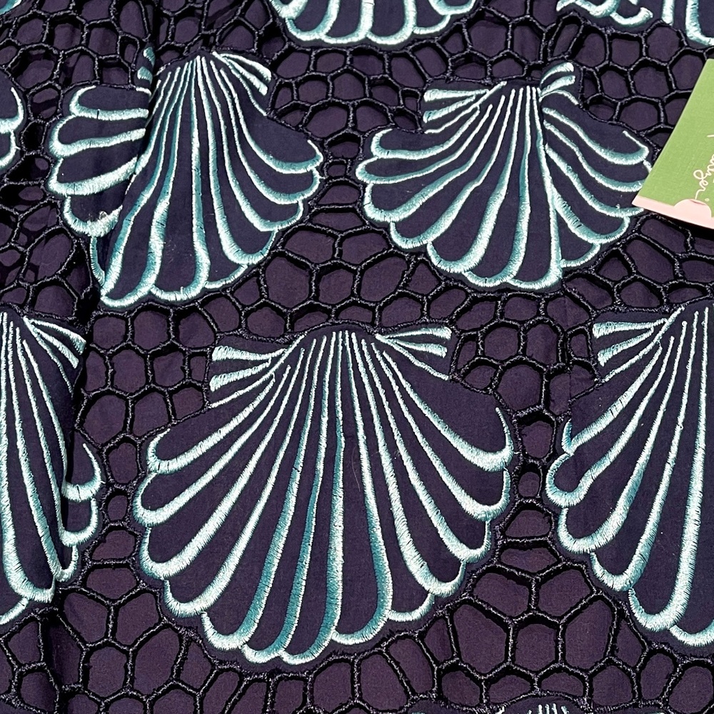 🐚Lilly Pulitzer Delia Shift Dress In Jumbo Sea Eyelet Pattern - Size 4 - NWT🐚 - Picture 2 of 7